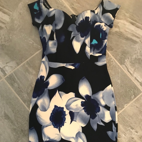 Floral off the shoulder dress. - Picture 1 of 3